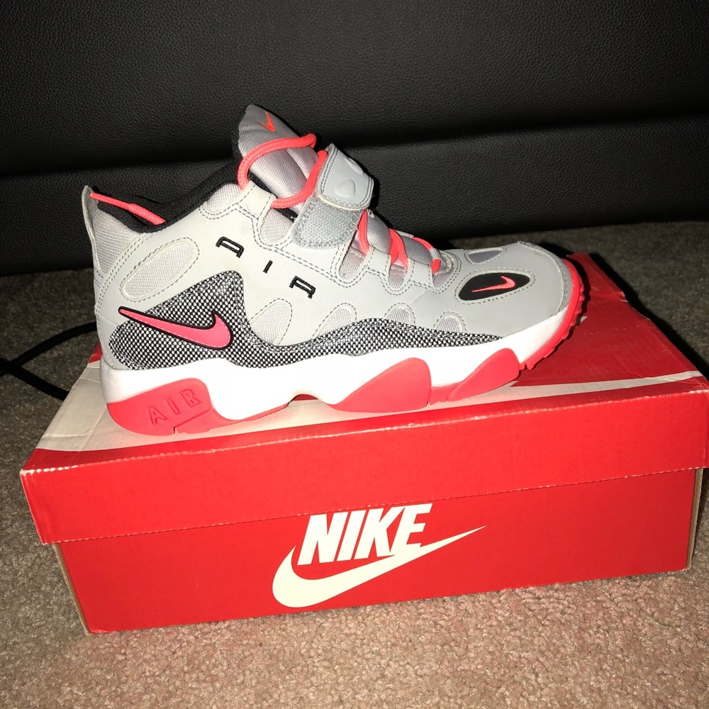 Nike air turf raiders